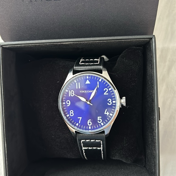 NWT VINCE CAMUTO WATCH WITH BLUE FACE AND LEATHER STRAP - Picture 2 of 2